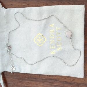 Kendra Scott Tess Pendant necklace